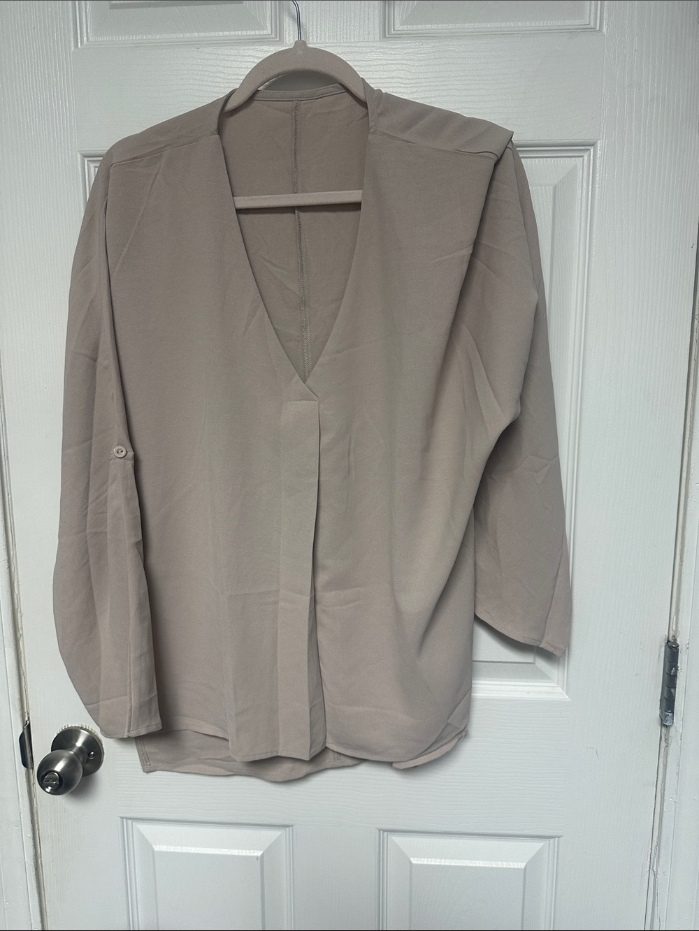 Women's V-Neck Roll-Tab Blouse in Taupe polyster size medium good condition